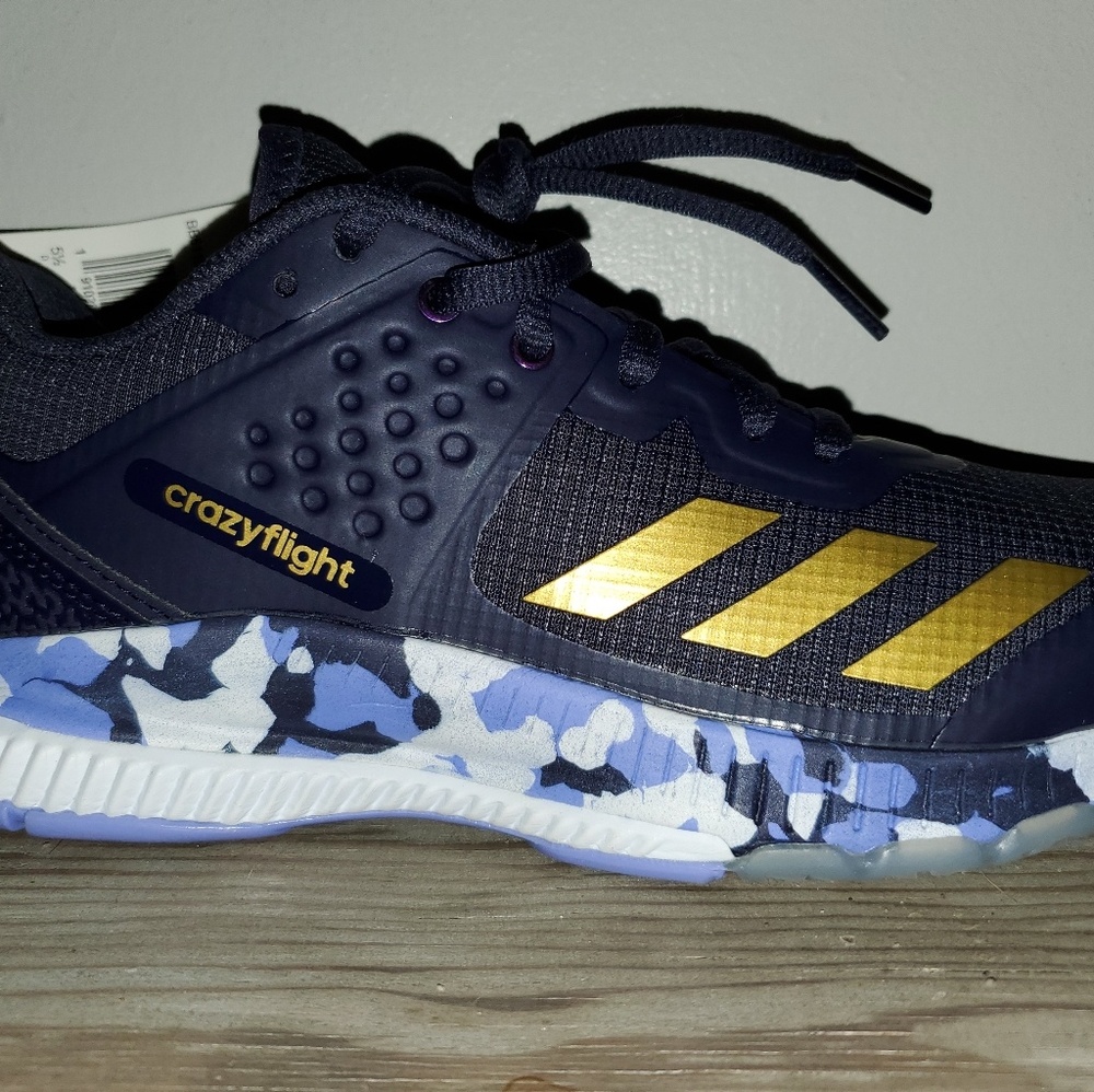 Women's Adidas Crazy flight Bounce size 7